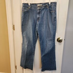 Levi's 550 Relaxed Fit Bootcut Jeans Size 16 Short